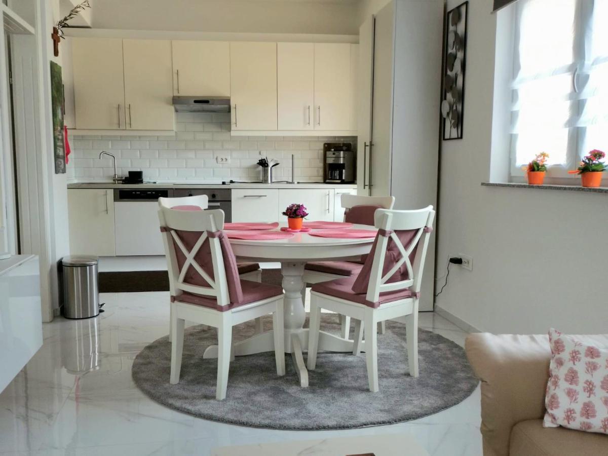 Apartment Grazia Πούλα Εξωτερικό φωτογραφία